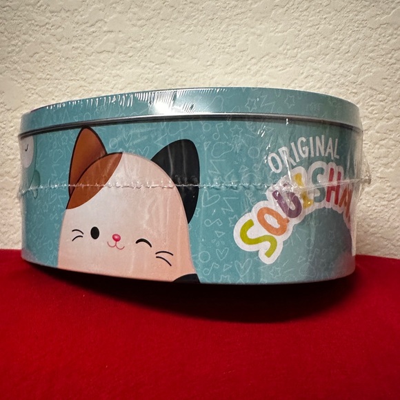 Squishmallow MAUI the PINEAPPLE COLLECTOR’S TIN NEW UNOPENED - Picture 4 of 5